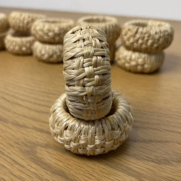 Vintage woven boho minimalist rattan woven napkin rings - Picture 4 of 5